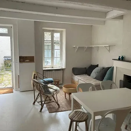 Casa de Férias Le Chant Des Venelles - Maison & Son Annexe *