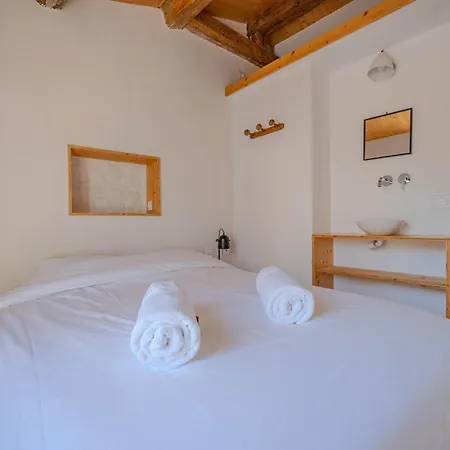 Le Chant Des Venelles - Maison & Son Annexe Feriehus *